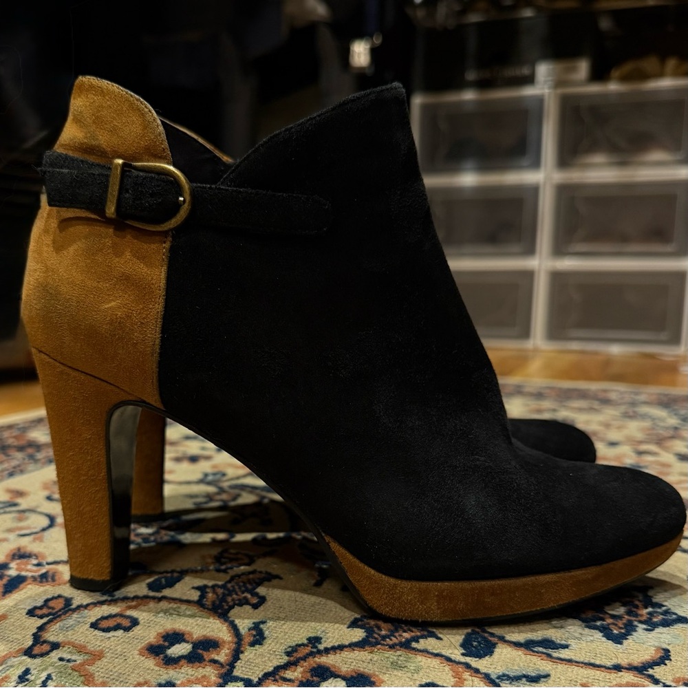Vaneli Black and Brown Heeled Boots